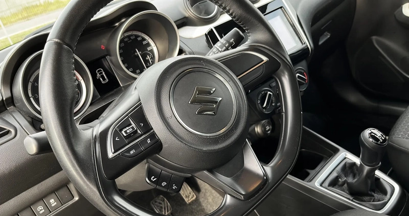 Suzuki Swift cena 52500 przebieg: 41252, rok produkcji 2020 z Wolbórz małe 631